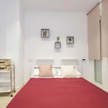Cubo's Front Line Apartment